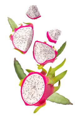 Dragon meyve veya beyaz bir arka plan üzerinde izole pitaya.