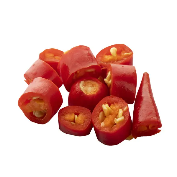 Φέτες Κόκκινες Καυτερές Πιπεριές Τσίλι Απομονώνονται Λευκό Φόντο — Φωτογραφία Αρχείου