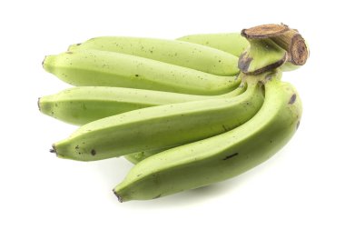 Yeşil Çiğ Muzlar beyaz arkaplanda izole edilmiş