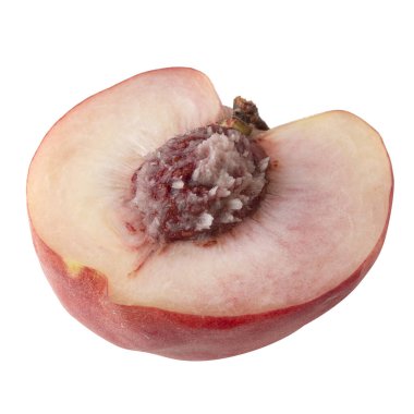 canlı pembe ve portakallı olgun şeftaliler beyaz arka planda izole edilmiş.