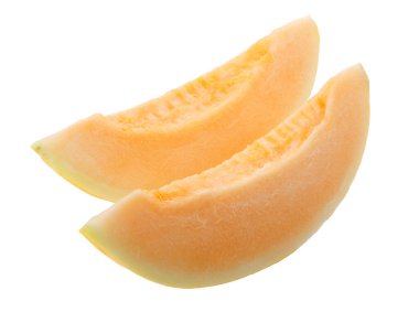 Beyaz arka planda izole edilmiş altın kavun dilimleri