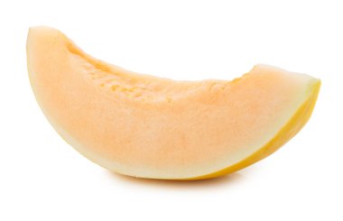 Beyaz arka planda izole edilmiş altın kavun dilimleri