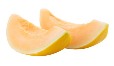 Beyaz arka planda izole edilmiş altın kavun dilimleri