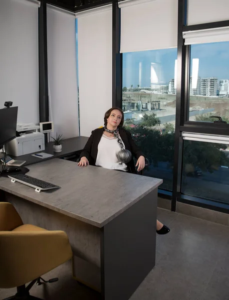 Businesswoman Sitting Office Dumbbells Her Neck Female Secretary Works Desktop — Stock Photo, Image