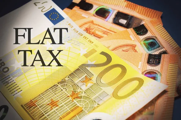 Sluiting Van Europese Bankbiljetten Met Tekst Flat Tax — Stockfoto