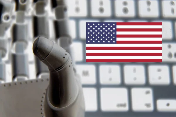 Roboterhand Mit Der Amerikanischen Flagge Als Hintergrund Konzept Amerikanischer Investitionen — Stockfoto
