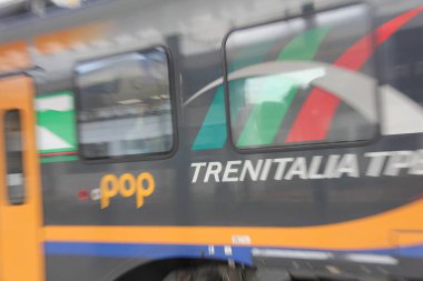 Yerel Trenin Çekimi Trenitalia Pop .