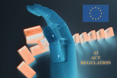 Yapay zeka yasaları ve her iki elinde adalet terazisi tutan yasal robotların online teknolojisi, tarafsız adalet ve adalet kavramını sembolize ediyor.