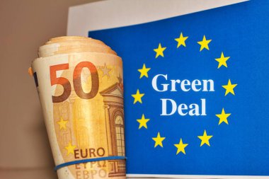 Avro banknotlu Avrupa bayrağı ve 