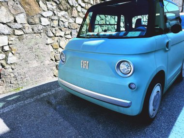 6 Mart 2025, Floransa, İtalya. Fiat Topolino 'nun yeni modeli.