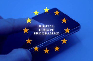 Avrupa bayrağında cep telefonu ve 