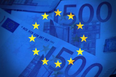 Avrupa Birliği bayrağı ve avro nakit paraları