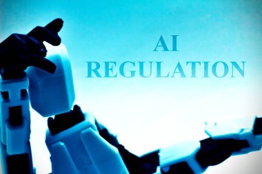Robot, robotların ve yapay zeka düzenlemelerinin temasını temsil eden 