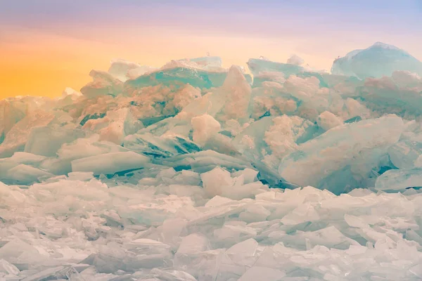 Buzlar Eriyen Gölü Günbatımı Arka Planı Kış Mevsimi Doğal Manzarası — Stok fotoğraf