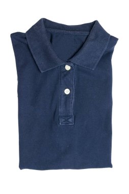 Beyaz arkaplanda mavi polo tişörtün üst görüntüsü