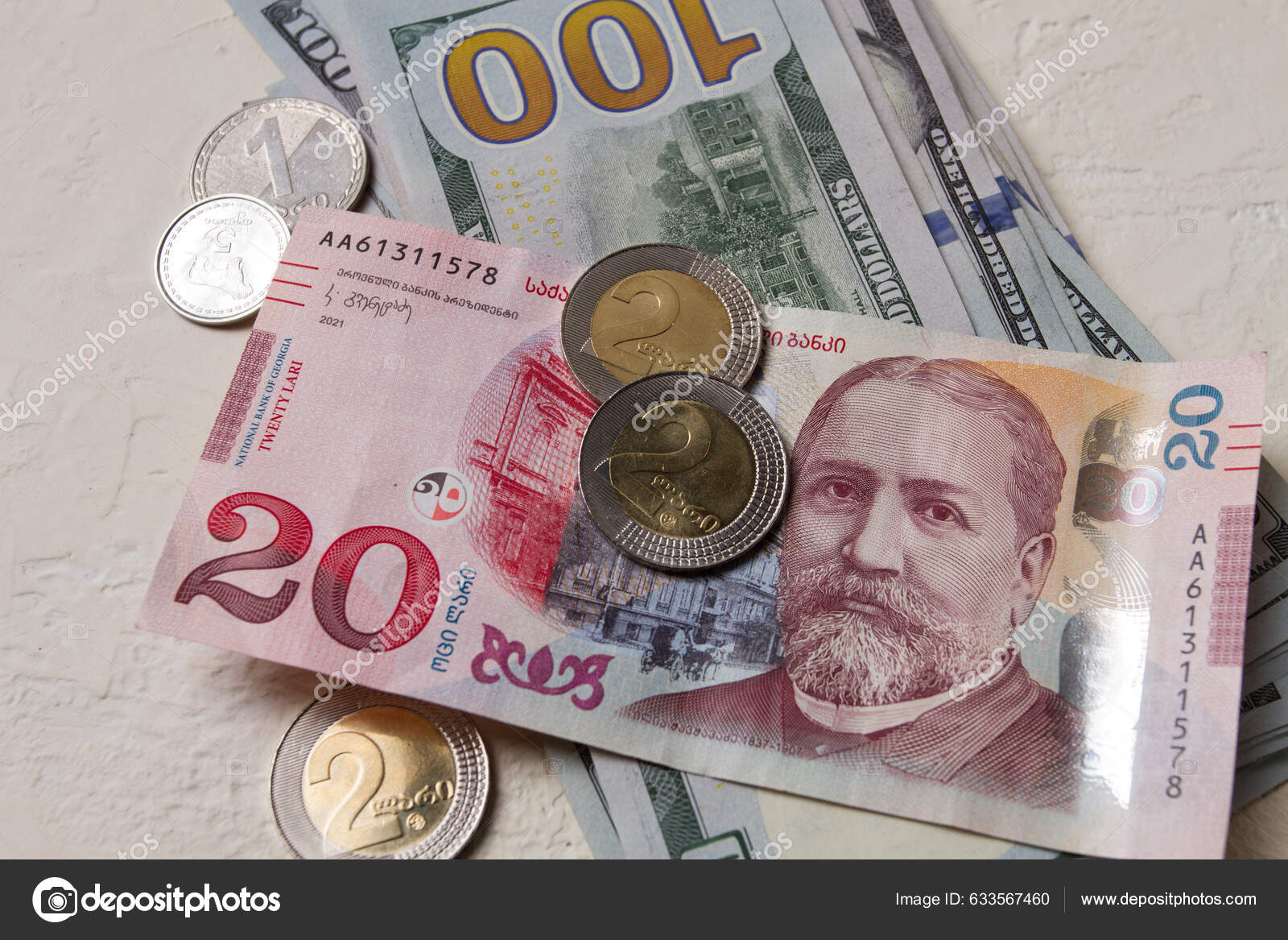 20戈瑞格鲁吉亚货币有美元没有人在桌子上——图库图片© Gala_Didebashvili #633567460