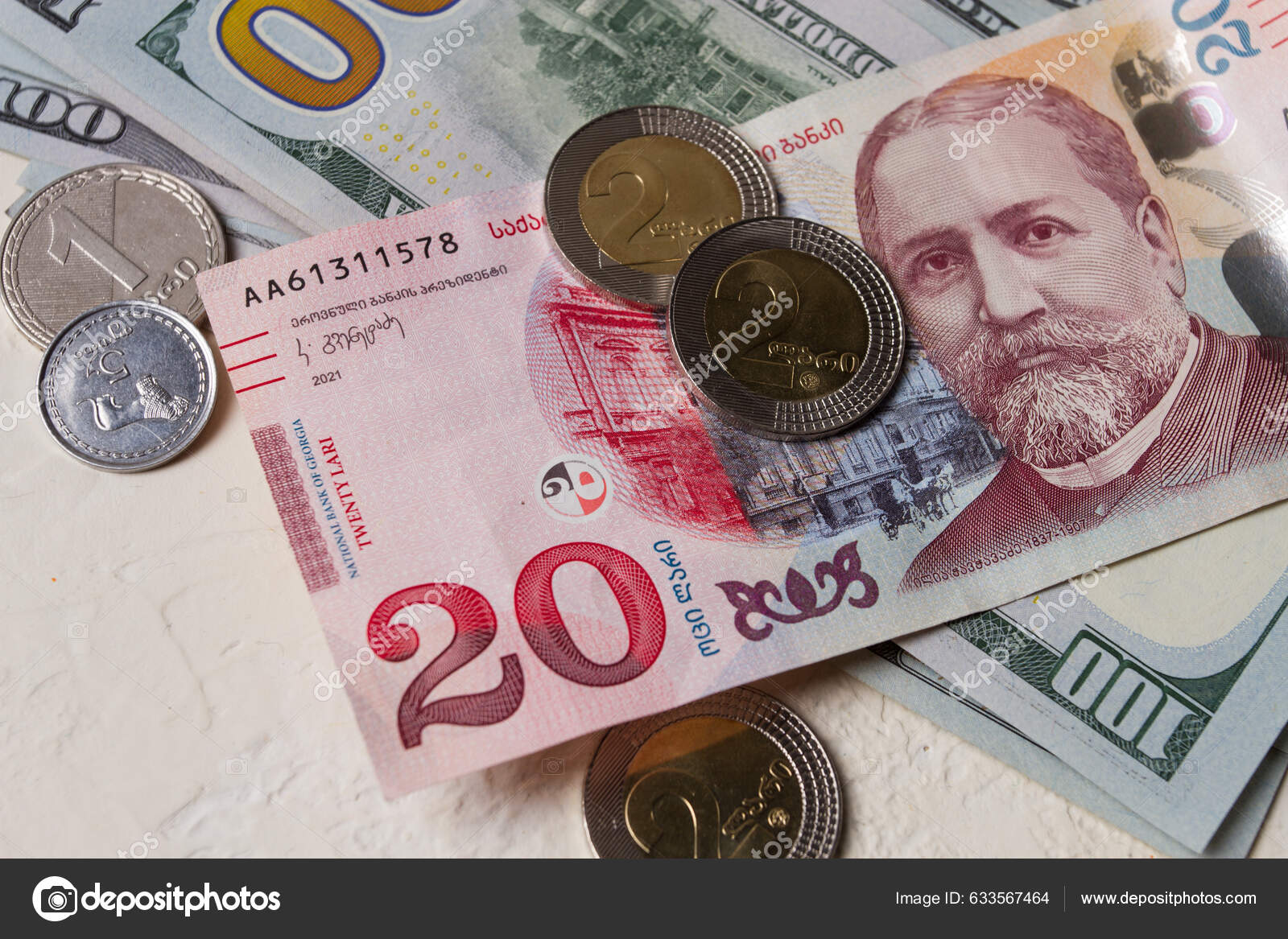 20戈瑞格鲁吉亚货币有美元没有人在桌子上——图库图片© Gala_Didebashvili #633567464