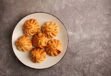Kızarmış khinkali, etli khinkali, geleneksel Gürcü yemeği, insan yok.,