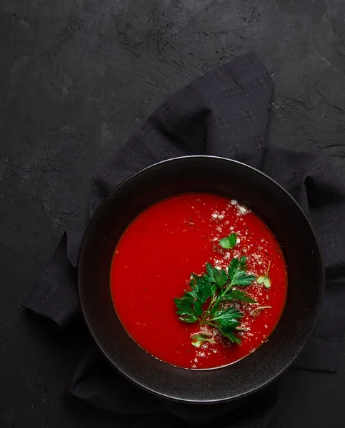 Zupa Pomidorowa Ziołami Przyprawami Domowej Roboty Bez Ludzi — Zdjęcie stockowe
