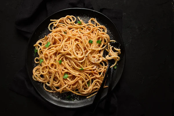 Spaghetti Carbonar Kremowym Sosie Czosnkowym Makaron Białym Sosie Domowej Roboty — Zdjęcie stockowe