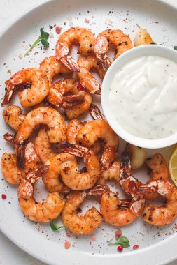 Fried shrimp, headless, with spices, grilled, homemade, no people,