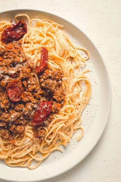 Spaghetti Bolognese Dried Tomatoes Homemade Close — Stock Photo, Image