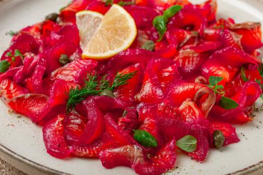 Pancar, İskandinav çerezi, pancar gravlax, hafif tuzlu balık, ev yapımı, insan yok.,