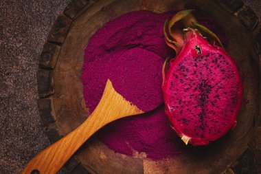 Pitaya tozu, ejderha meyvesi, dondurulmuş toz, üst manzara, insan yok.,