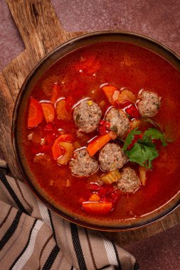 Köfteli Romen çorbası, köfteli sebze çorbası, ev yapımı, insan yok.,