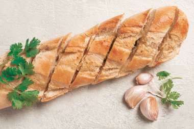 Sarımsaklı ekmek, sarımsaklı ekmek, tereyağlı ve otlu ekmek.,