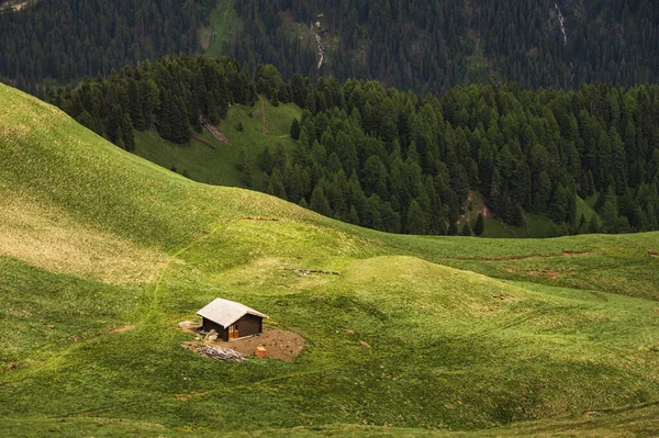 Wooden Small Cabins Italian Dolomite Alps Mountains — Stok fotoğraf