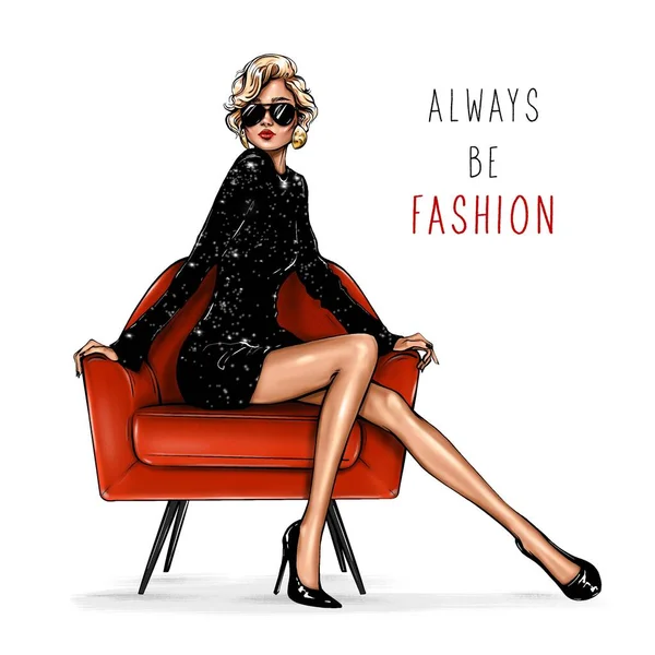 漂亮的金发女人穿着黑色衣服坐在扶手椅上 时尚插图 — 图库照片#