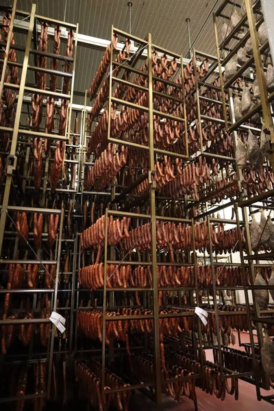 Una Gran Cantidad Diferentes Tipos Carne Mercado — Foto de Stock
