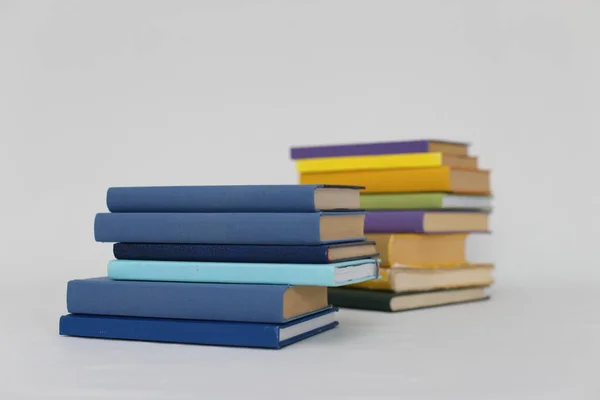 Montón Libros Para Escuela Sobre Fondo Blanco — Foto de Stock