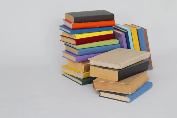 Mucchio Libri Sfondo Bianco Educazione Scuola Biblioteca Libro — Foto Stock