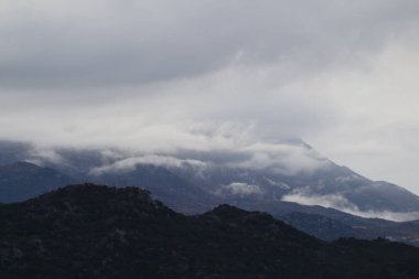 Dağların güzel manzarası