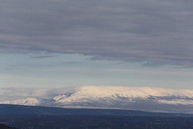 Dağların güzel manzarası
