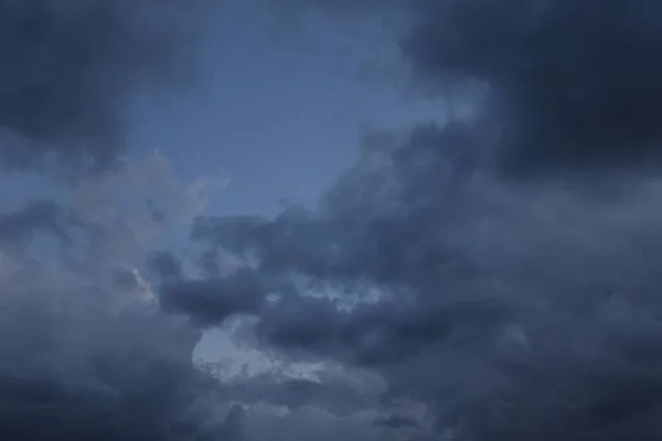 Σκοτεινό Ουρανό Σύννεφα Cloudscape — Φωτογραφία Αρχείου