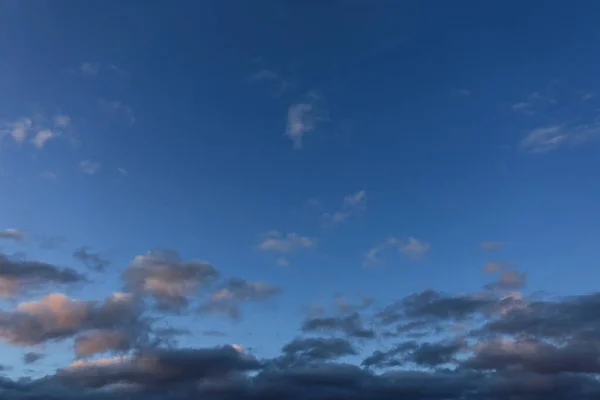 Blauer Himmel Mit Weißen Wolken Sonnenuntergang — Stockfoto