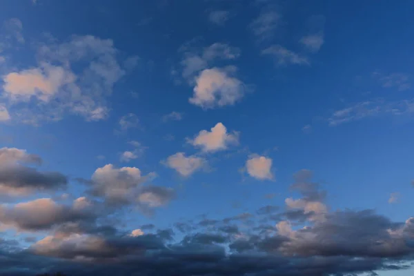 Bellissimo Cielo Con Nuvole — Foto Stock