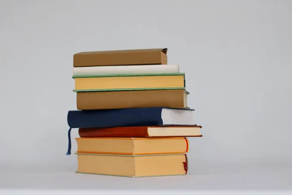 Pila Libros Estanterías Biblioteca Primer Plano — Foto de Stock