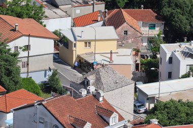 Hırvatistan 'ın güneyinde yer alan Vrgorac kasabası çilek, prosciutto ve et endüstrisiyle tanınıyor.