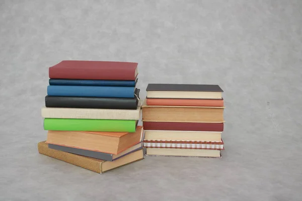 Pila Libros Colores Cerca Hasta — Foto de Stock