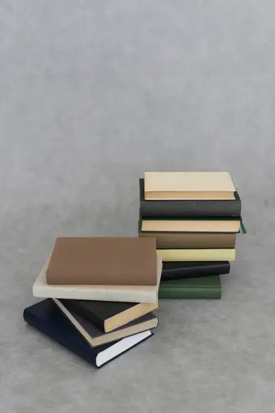 Montón Libros Sobre Mesa — Foto de Stock