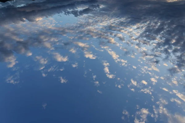 Nubes Sol Sobre Fondo Cielo Azul —  Fotos de Stock