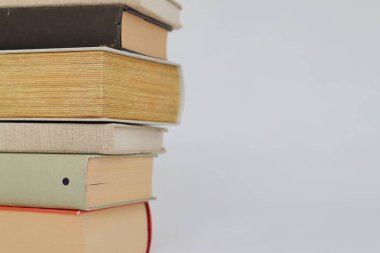 Fırtınadan önce dramatik kara bulutlar