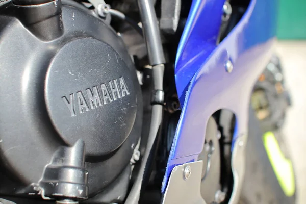 克罗地亚斯普利特 2023 Nice Blue Yamaha运动摩托车 — 图库照片
