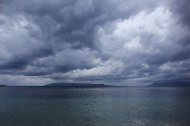 Akdeniz üzerinde fırtına bulutları.