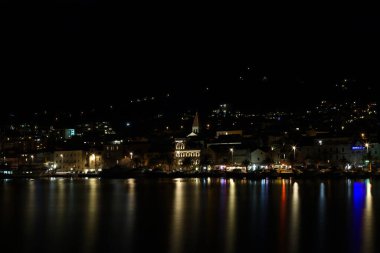 Makarska, Hırvatistan, gece panoraması, illüstrasyon, fotoğraf