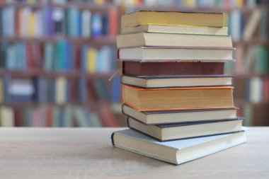 Tahta masa, kütüphane, eğitim, okul kitapları